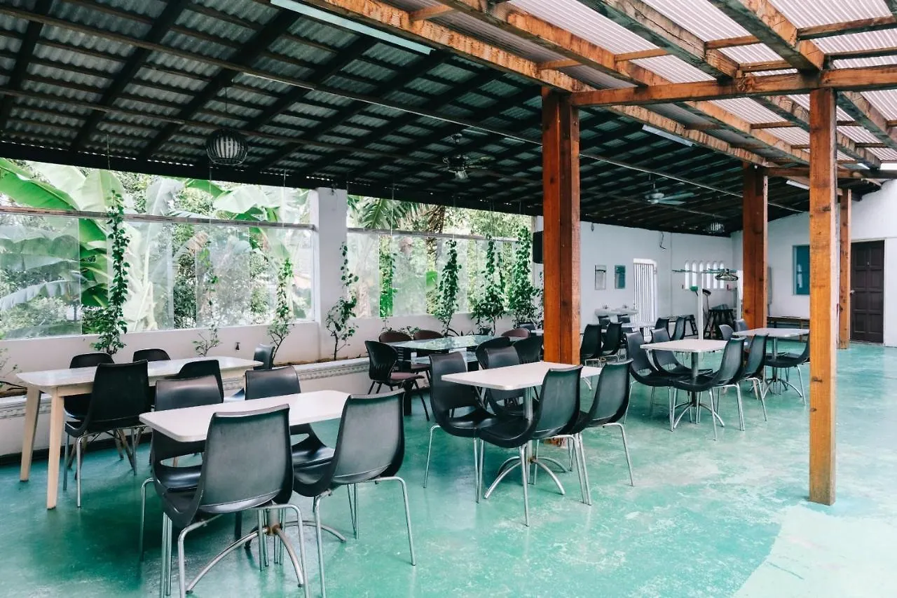 Camelia Homestay Johor Bahru 2*,
